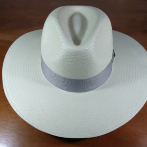 Chapéu aba larga Shantung Marcatto. Com protetor solar UV